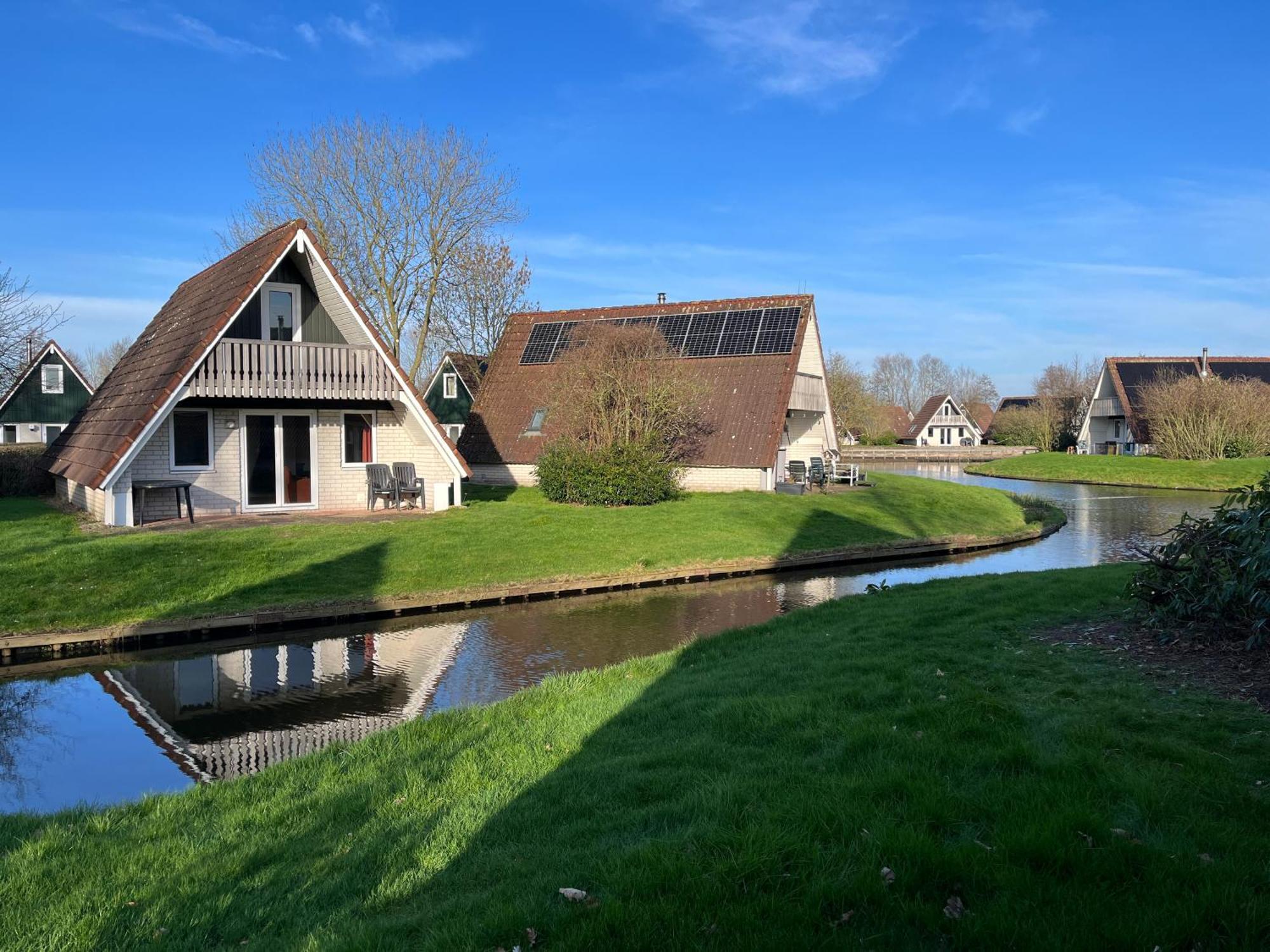 Vakantiepunt 142 - Moderne Vakantiewoning Aan Het Water! Gramsbergen ภายนอก รูปภาพ